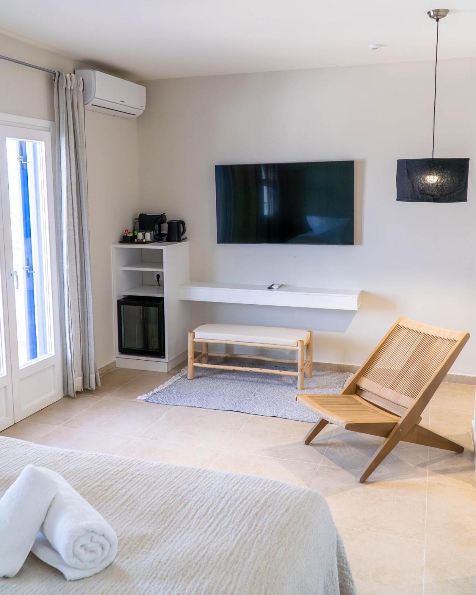 The Noverian Bios Santorini Boutique Hotel 산토리니 객실 사진