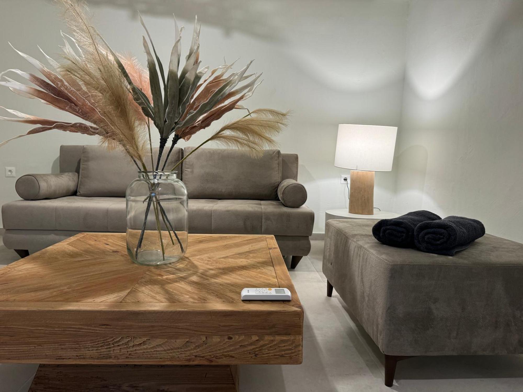 The Noverian Bios Santorini Boutique Hotel 산토리니 객실 사진