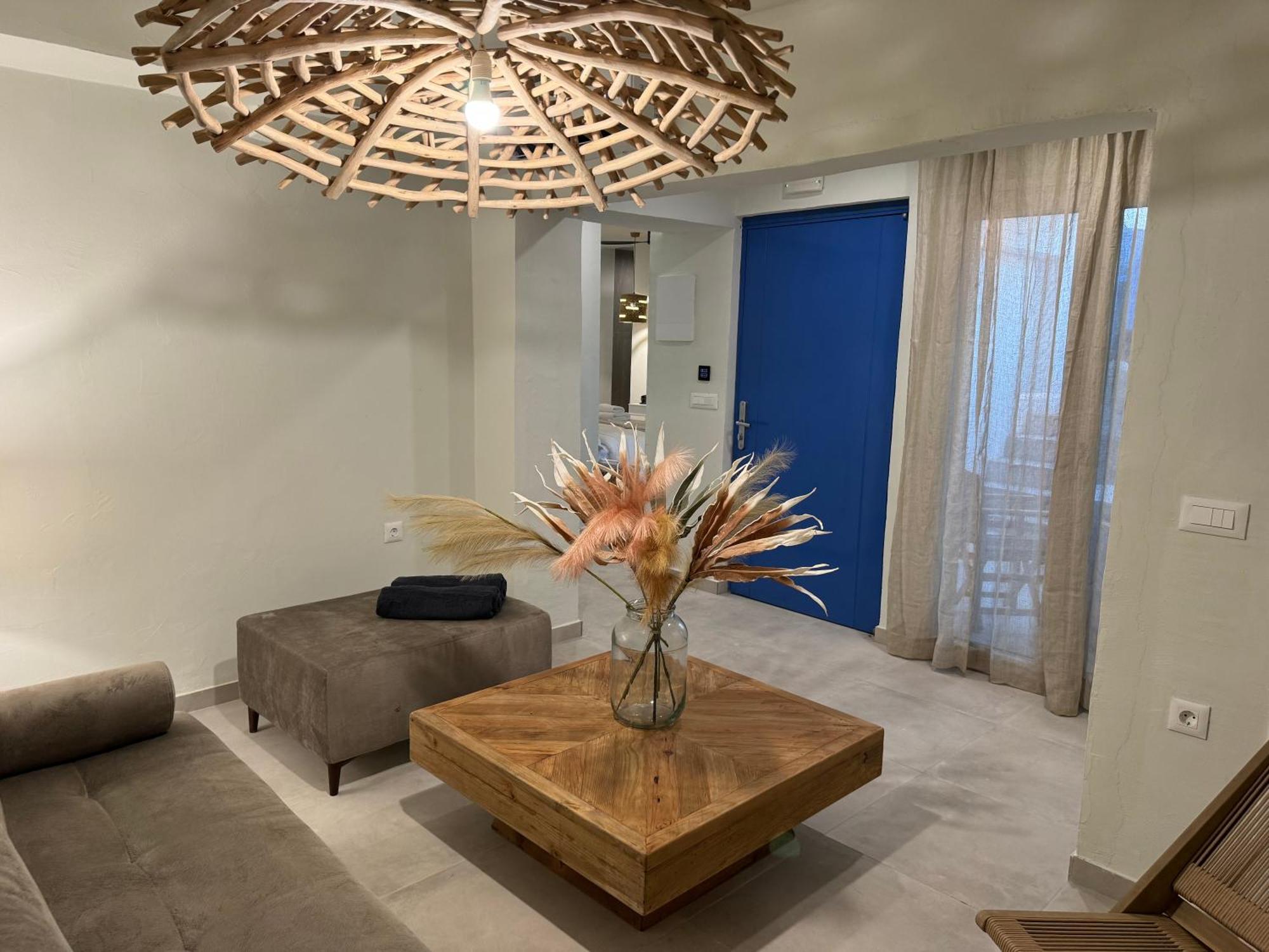 The Noverian Bios Santorini Boutique Hotel 산토리니 객실 사진